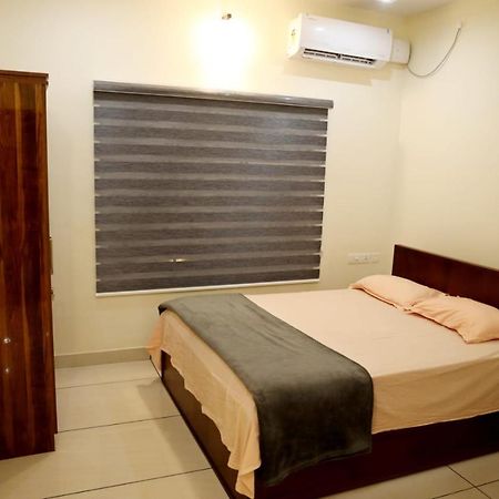 Clover Home Tiruvalla Exteriör bild