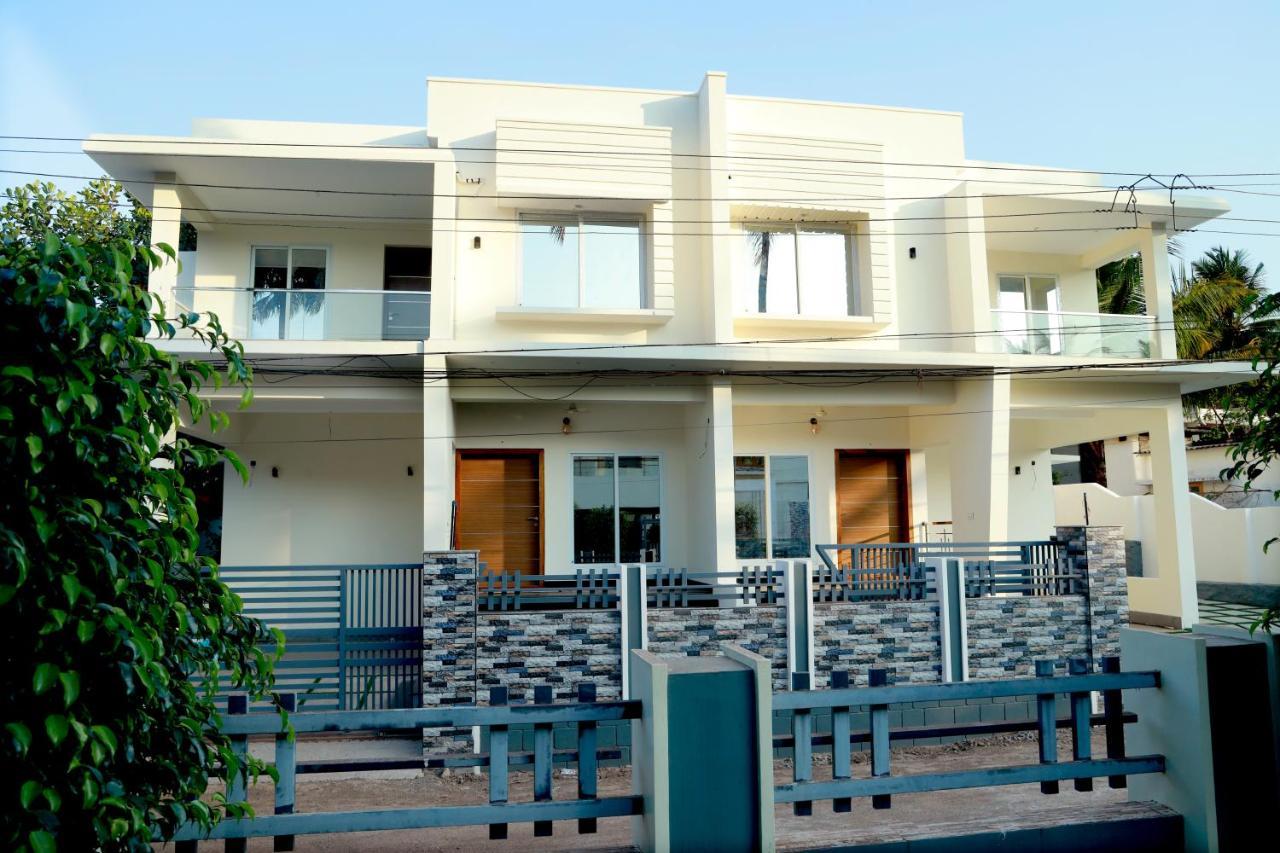 Clover Home Tiruvalla Exteriör bild